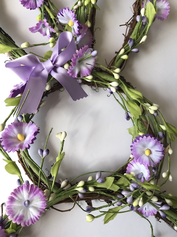 DIY Grapevine Wreath tutorial for an Easter Bunny