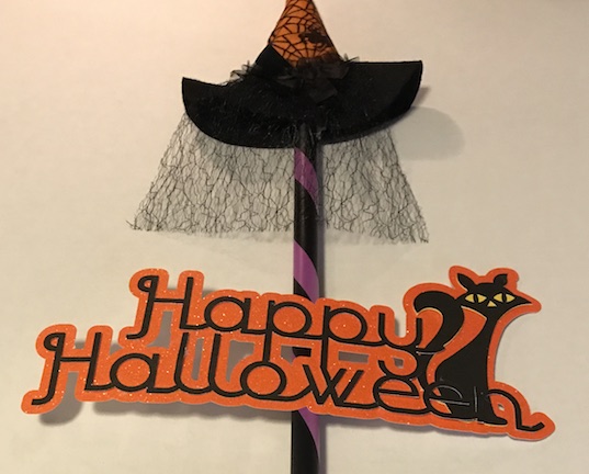 DIY Witches Broom Halloween Decoration