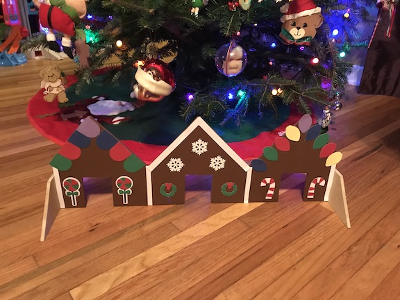 Standing-Gingerbread-House