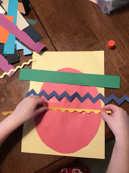 Make a simple and easy Easter Egg Craft for kids. This craft if perfect for toddlers and preschoolers. 