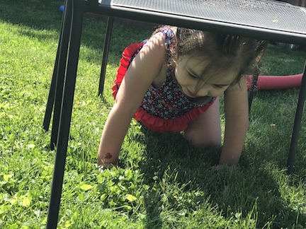 Keep the kids busy this summer with an easy kids obstacle course ideas for them to run, play, jump and stay busy. The kids will love creating and doing the obstacle course.