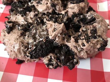 Follow this recipe to learn how to make a chocolate lovers perfect dirt cake. Perfect for picnics and parties. 