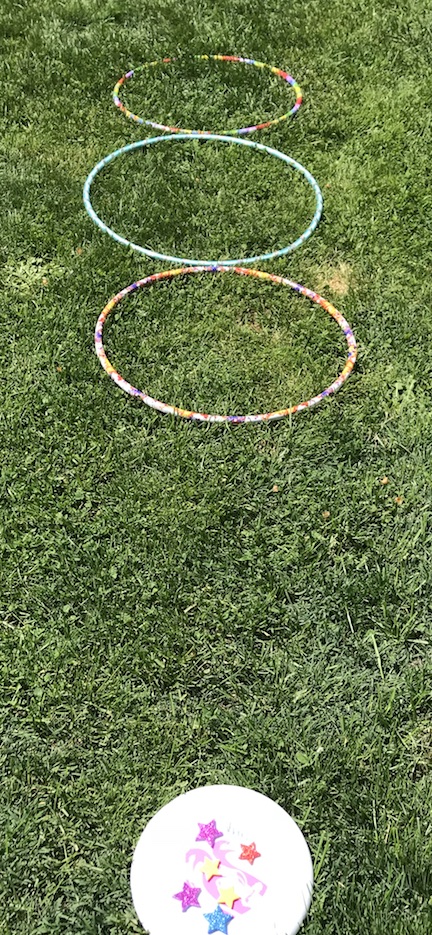 Keep the kids busy this summer with an easy kids obstacle course ideas for them to run, play, jump and stay busy. The kids will love creating and doing the obstacle course.