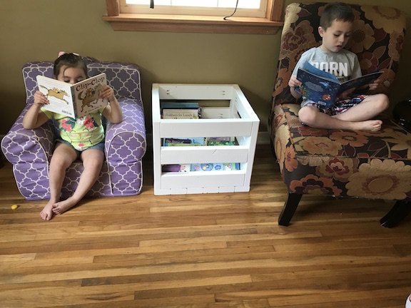 Kids have lots of stuff and add storage to any room of your home with this simple 2x4 project. Create this easy DIY farmhouse storage bin with a touch of rustic. #Storage #2x4 #Rustic #Farmhouse #DIY #Kids #HomeDecor #Farmhousedecor #FarmhouseStyle #FarmhouseLivingRoom 