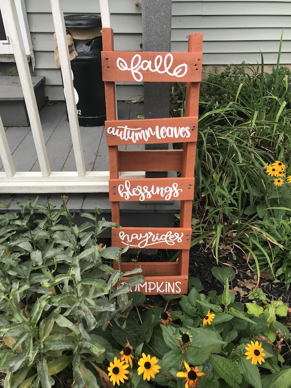 Fall Pallet Sign