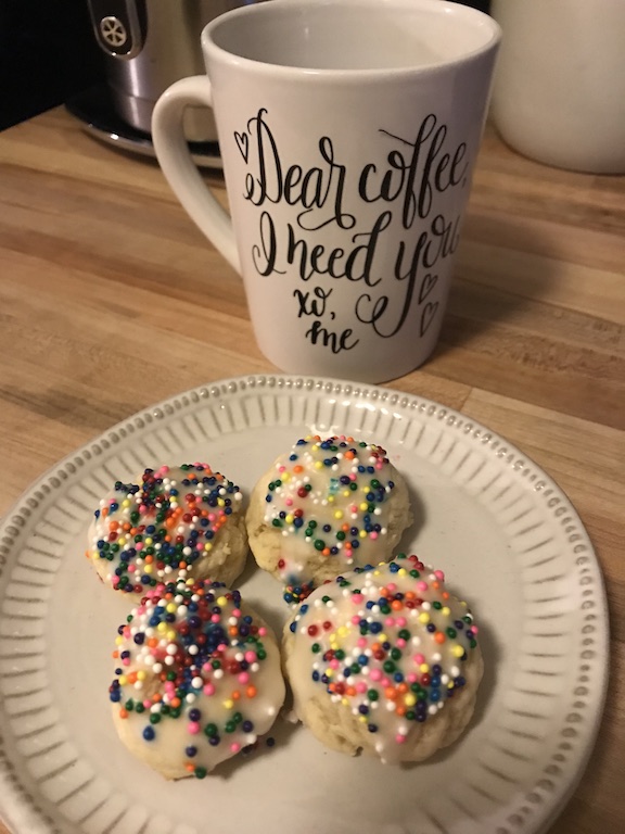 Italian Christmas Cookies are a part of my husband's Christmas traditions. I enjoy making him these easy traditional Christmas cookies every year. #Christmas #ChristmasCookies #Xmas #XmasCookies #ChristmasRecipe #ItalianCookies #Recipes