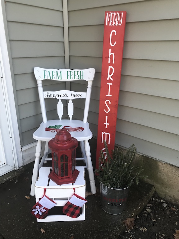  It's beginning to look a lot like Christmas with my farmhouse front entrance/porch decor/entryway decor. These simple outdoor DIY farmhouse ideas are rustic and charming with touches of buffalo check. #Christmas #Christmasdecor #ChristmasPorch #BuffaloCheck #FarmhouseChristmas 