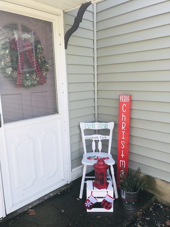  It's beginning to look a lot like Christmas with my farmhouse front entrance/porch decor/entryway decor. These simple outdoor DIY farmhouse ideas are rustic and charming with touches of buffalo check. #Christmas #Christmasdecor #ChristmasPorch #BuffaloCheck #FarmhouseChristmas 