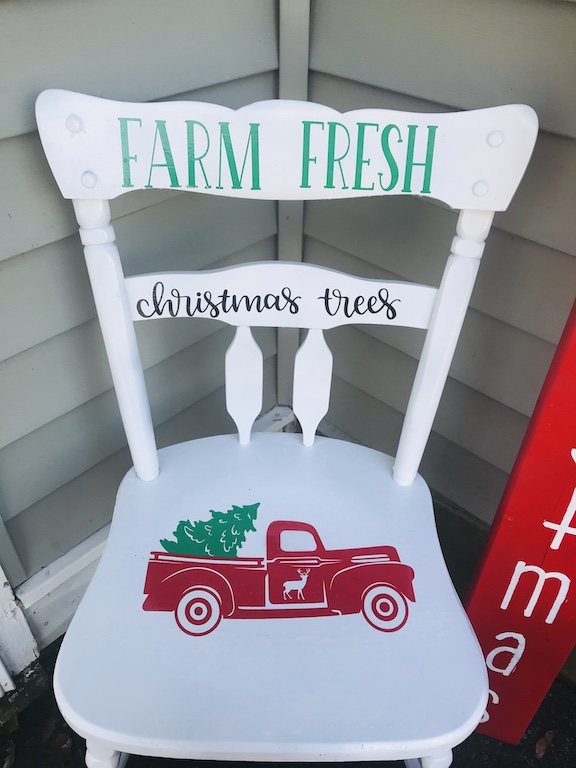  It's beginning to look a lot like Christmas with my farmhouse front entrance/porch decor/entryway decor. These simple outdoor DIY farmhouse ideas are rustic and charming with touches of buffalo check. #Christmas #Christmasdecor #ChristmasPorch #BuffaloCheck #FarmhouseChristmas 