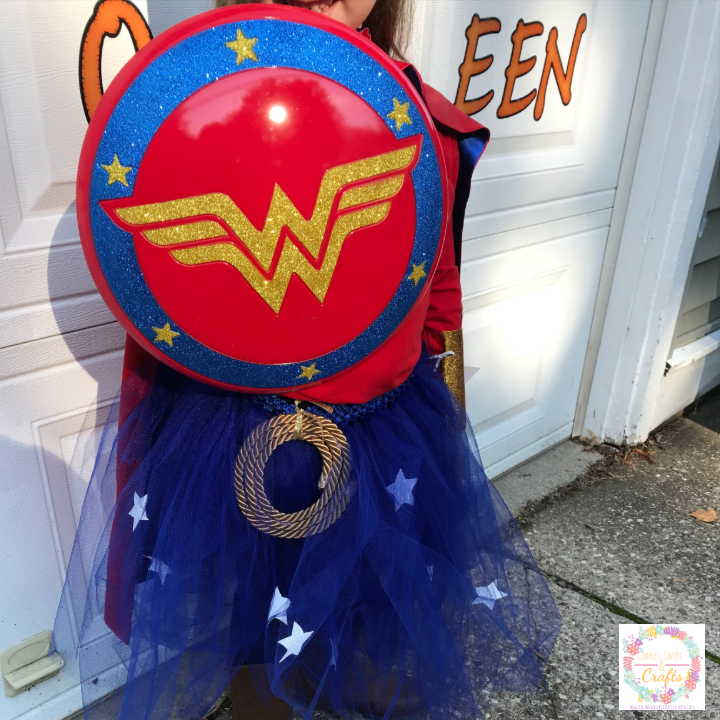 DIY 'Wonder Woman' Costume To Try This Halloween