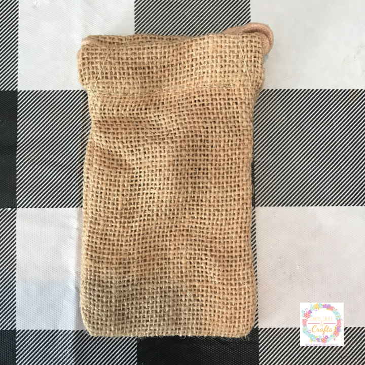 Making an easy, rustic homemade advent calendar with burlap bags