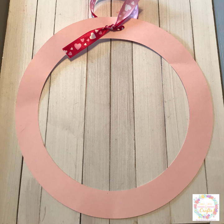Easy Paper valentines Day Wreath for Kids Craft