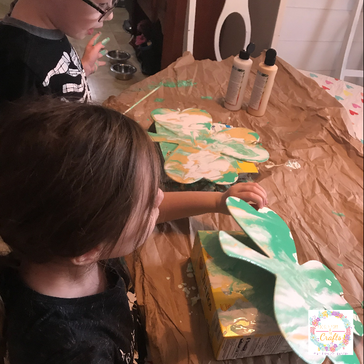 Easy Kids Paint Pouring Idea