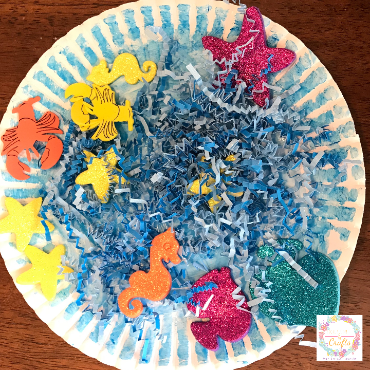 Paper plate ocean craft aquarium for kids