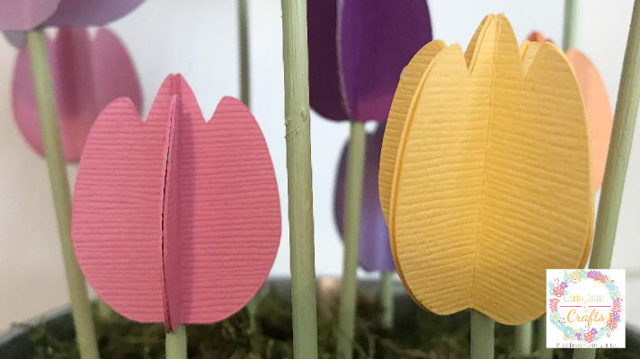 Small and easy 3D Cricut Paper Tulips 