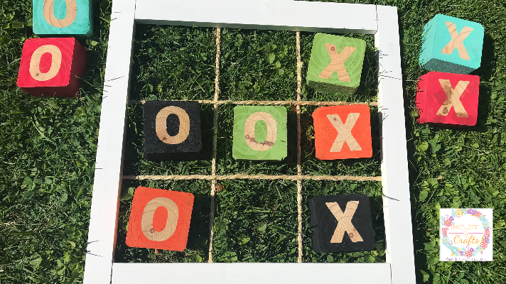 Playing out DIY Outdoor Tic Tac Toe Game