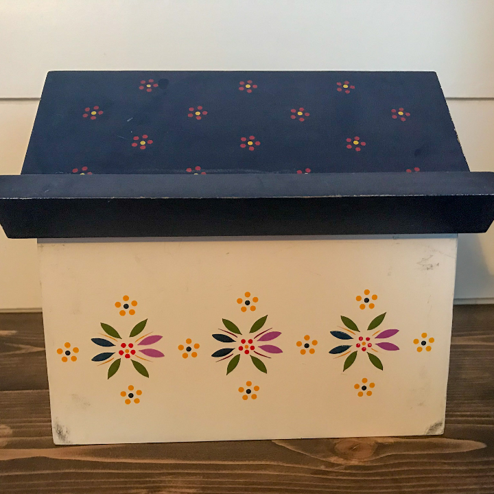 Before Picture of Recipe Box to Upcycle 