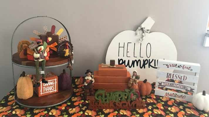 Cricut Thanksgiving Projects make the best Thanksgiving Decorations