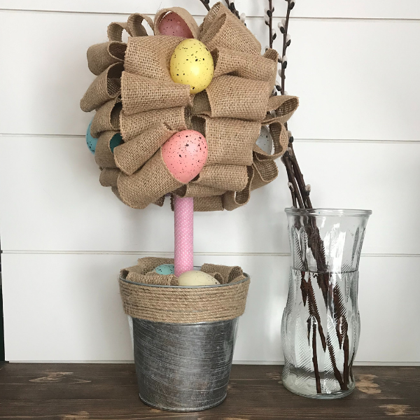 Easy Dollar Store Easter Centerpiece