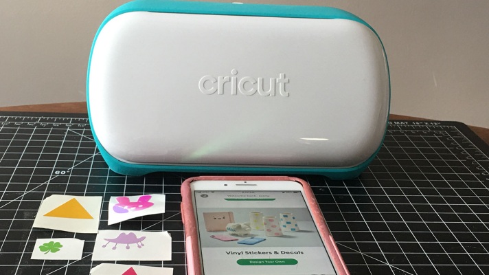 Using the Cricut Joy machine, the app and vinyl to make stickers