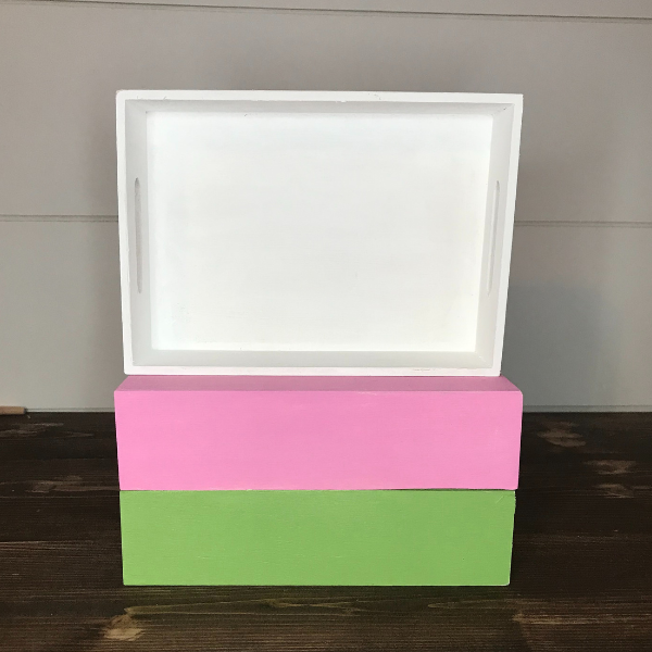 Dollar tree trays for an easy Cricut Summer sign