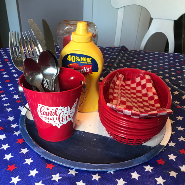 Patriotic Pizza Pan Craft Idea