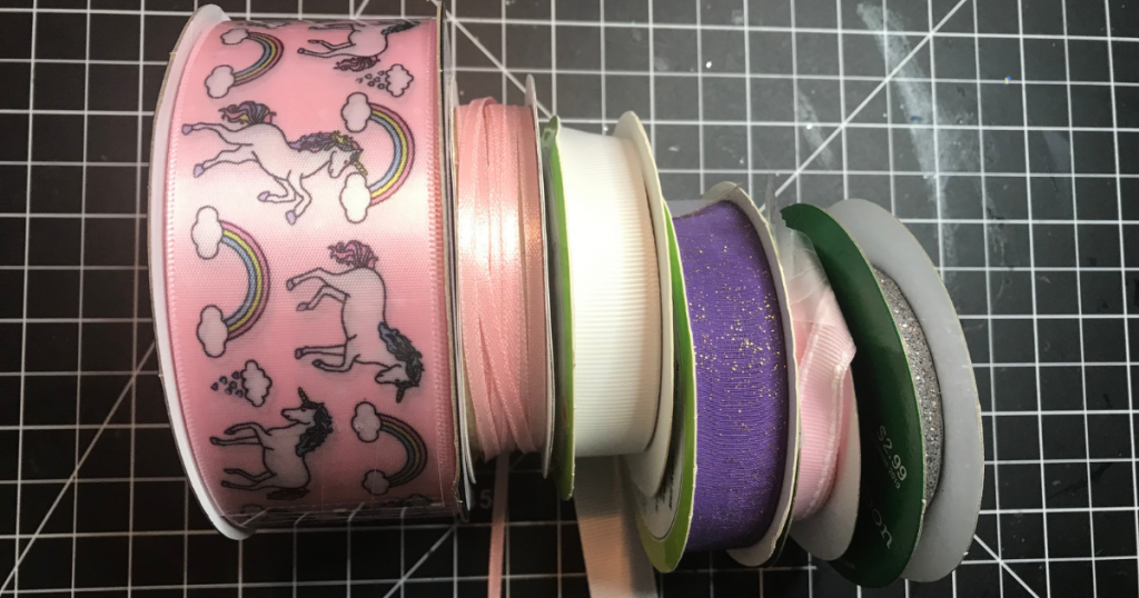Different ribbons fro the ponytail streamer