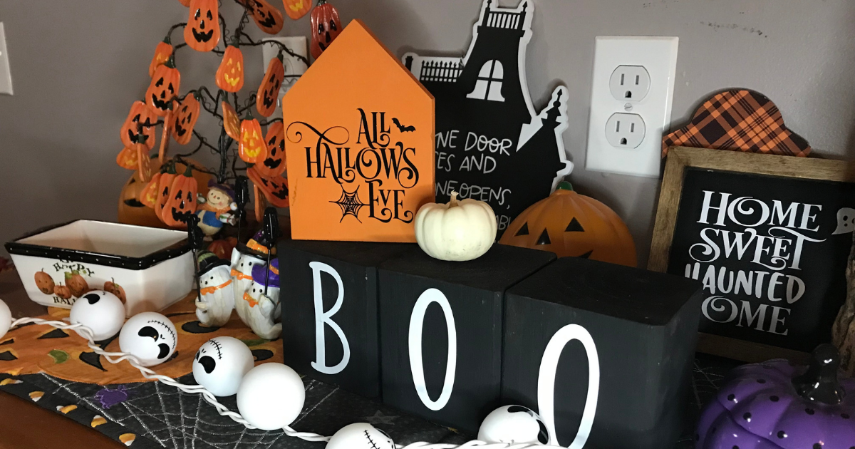 Cute Halloween Houses- DIY Halloween Wood Crafts