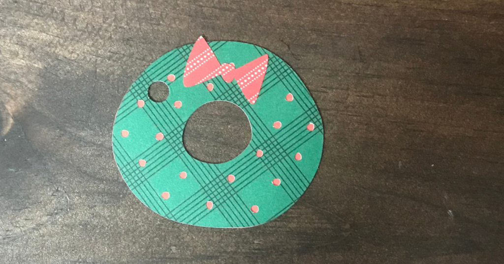 how to turn any image into a Cricut Joy gift tag