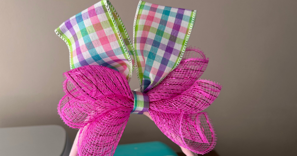 how to make an easy Easter Basket Bow