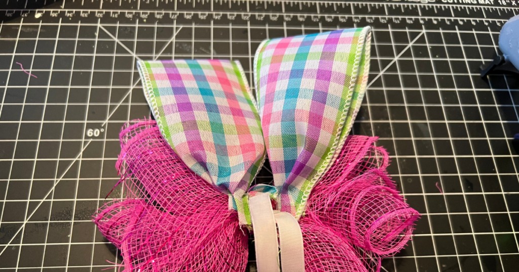 Making a bunny ears bow