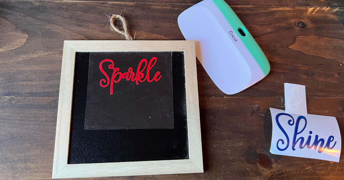 using vinyl on the Cricut patriotic craft